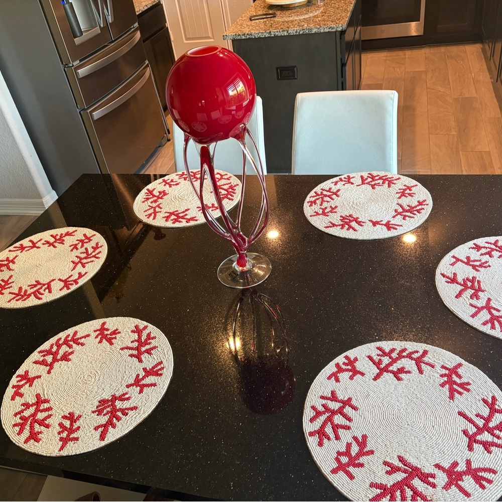 Pier 1 “SET of 6”
Red and Cream.  Coral Placemats